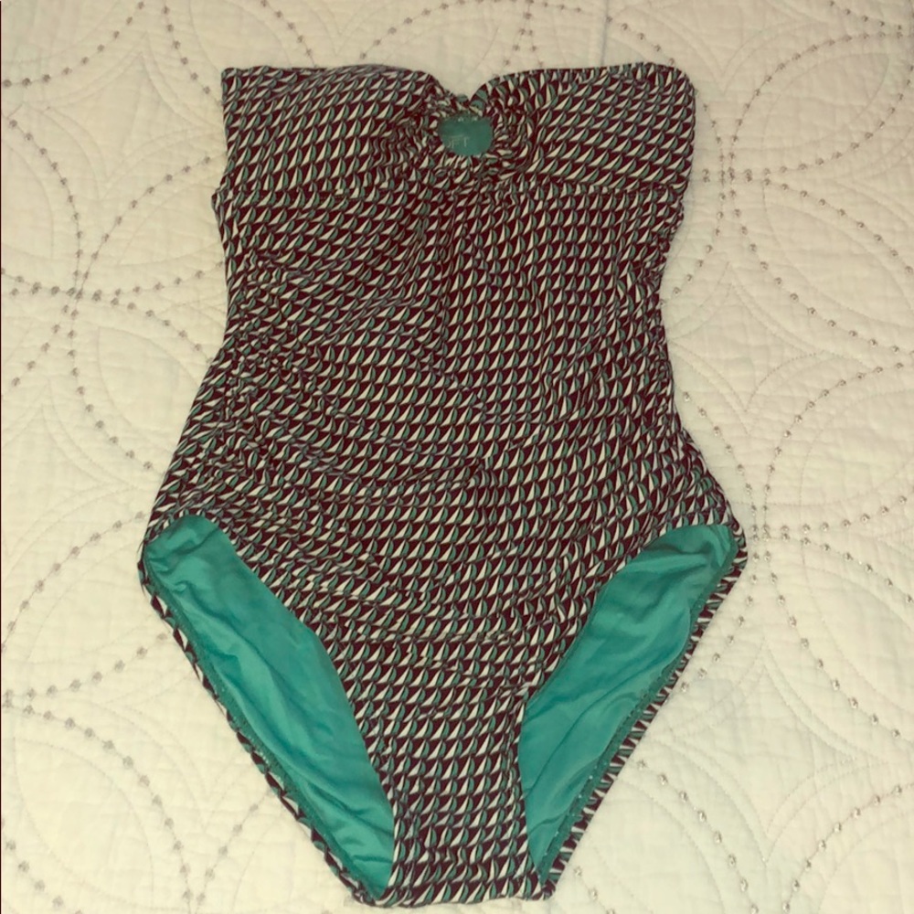 Swim suit